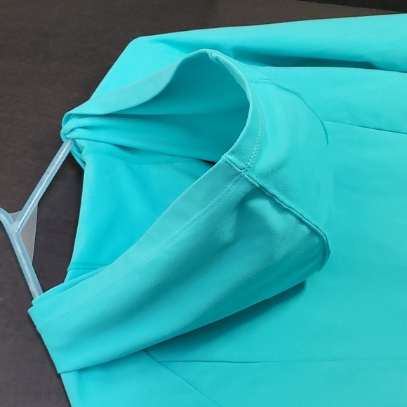 Danskin Aqua Fleece Zip Up with Hood and Vented Pockets - Size Small - Picture 4 of 13